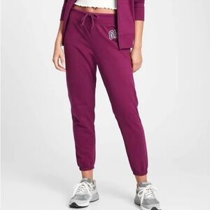 Gap Women’s Logo Fleece Purple Jogger L(10)Size